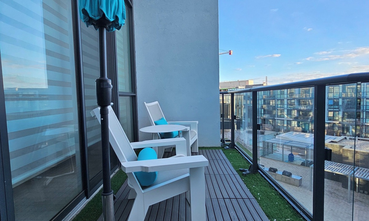 Innisfil Condo | Cozy condo at Friday Harbour in Innisfil. Close to the beach!