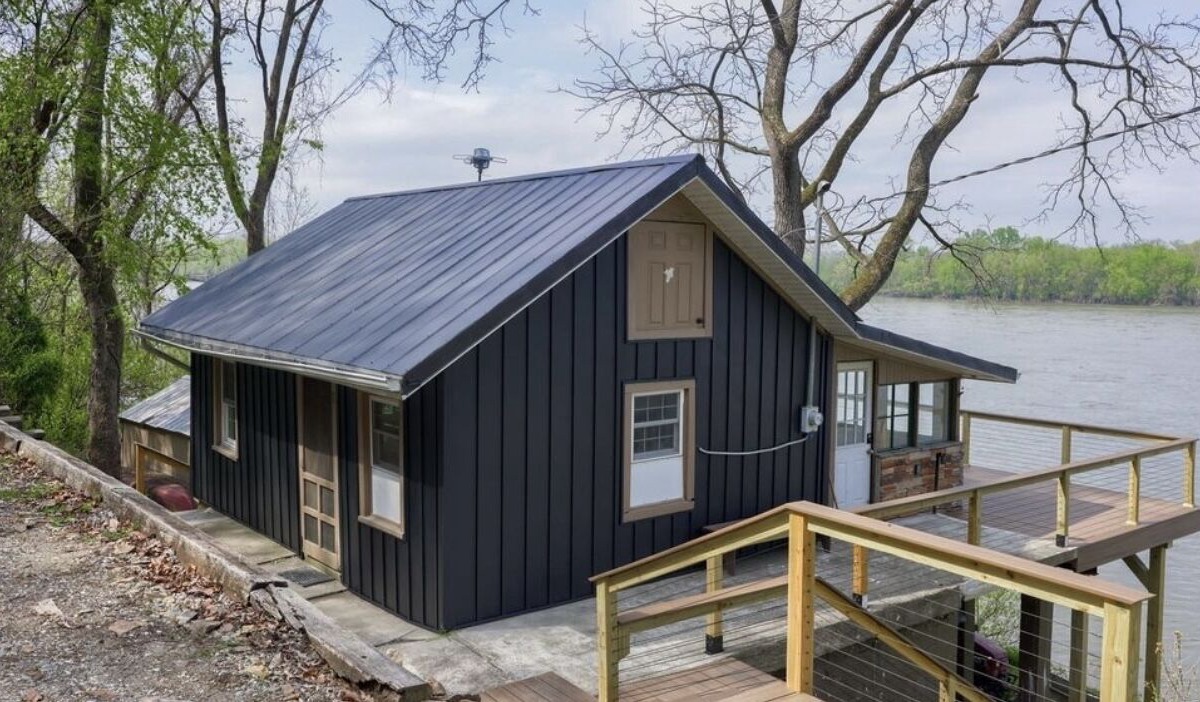 York House | Farmhouse Riverfront Retreat