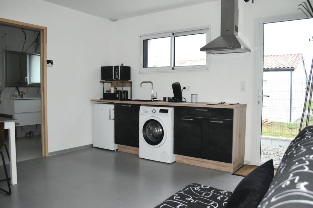 Sainte-Flaive-des-Loups Apartment | Studio Privatif Chez L'habitant à 20 min des Sables D'olonne