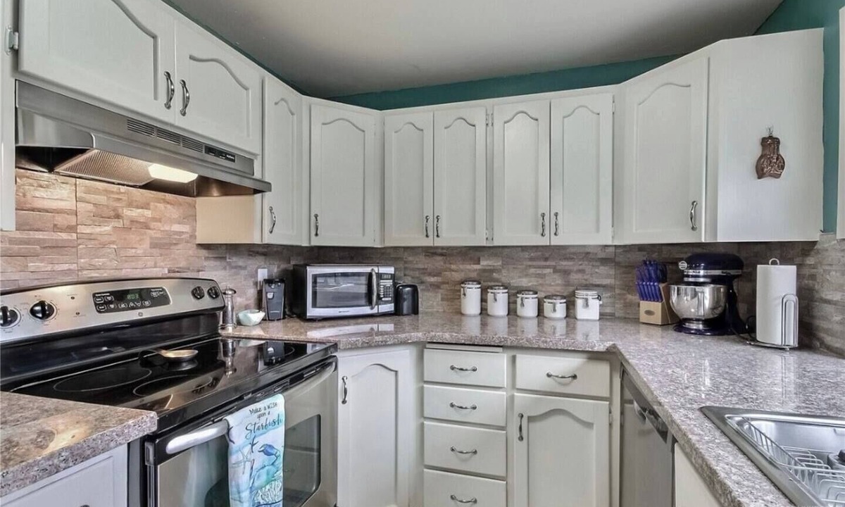 Des Moines House | Cozy home away from home