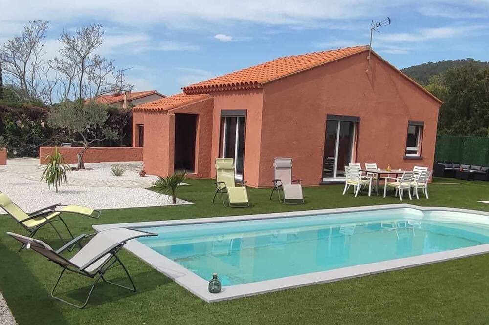 Les Cluses House | Magnificent Holiday Villa near Perthus with swimming pool and air conditioning!
