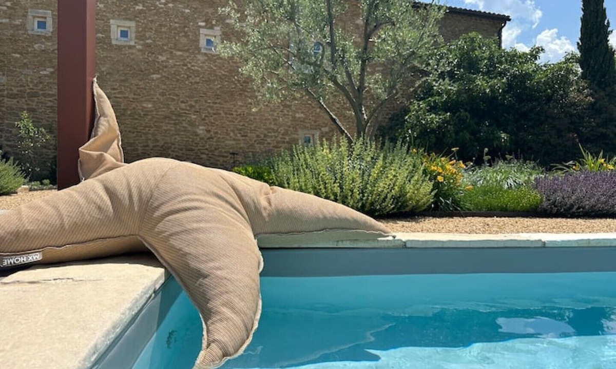 Bouchet Apartment | Vrbo Property