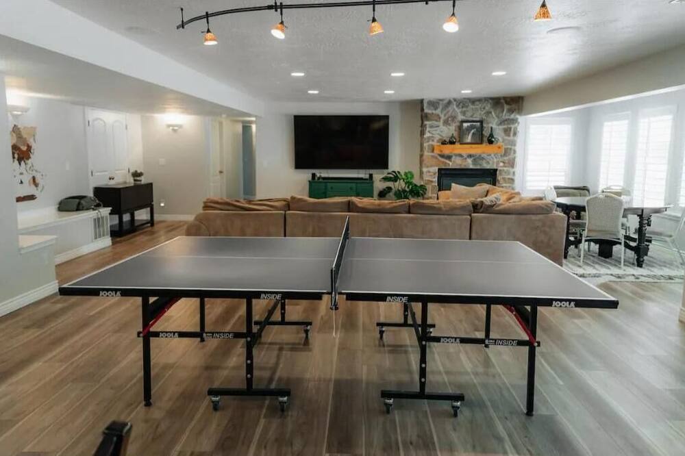 Mountain Green Apartment | Cozy Full Basement Getaway in Mountain Green