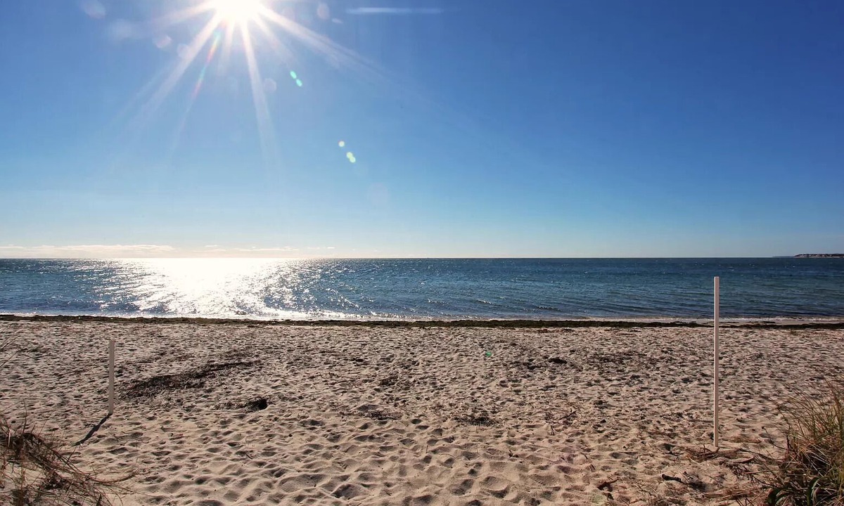 West Hyannisport House | Amazing beach house - Private beach access!