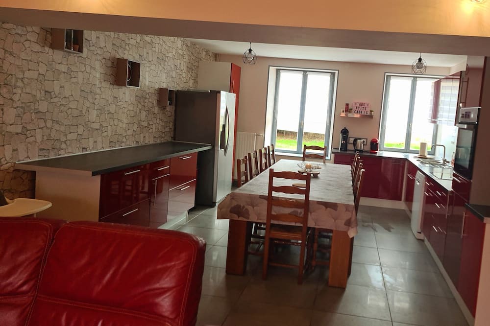 Lahayville House | Gîte à la Campagne "aux Ptits Cabris"