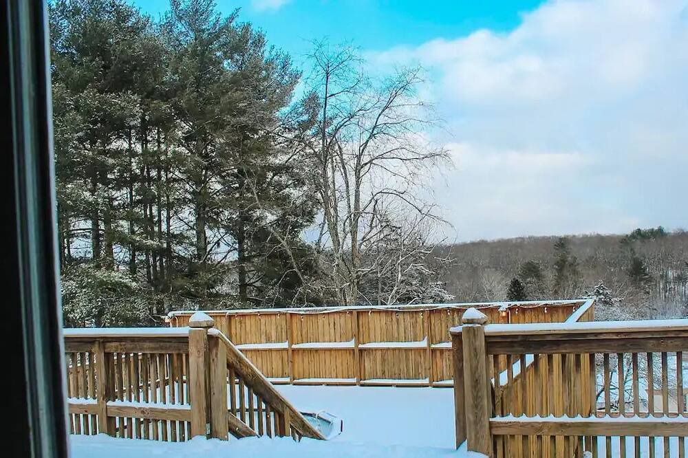 Shady Spring House | The Ski paradise