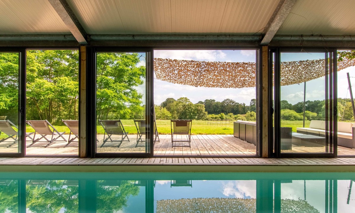 Grosbreuil House | Maison de Campagne Avec Piscine Intérieure