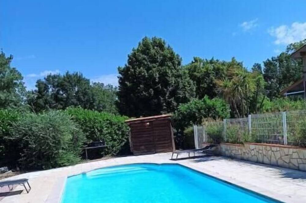 Maureville House | Grande Maison a la Campagne sur Grand Terrain Avec Grande Piscine