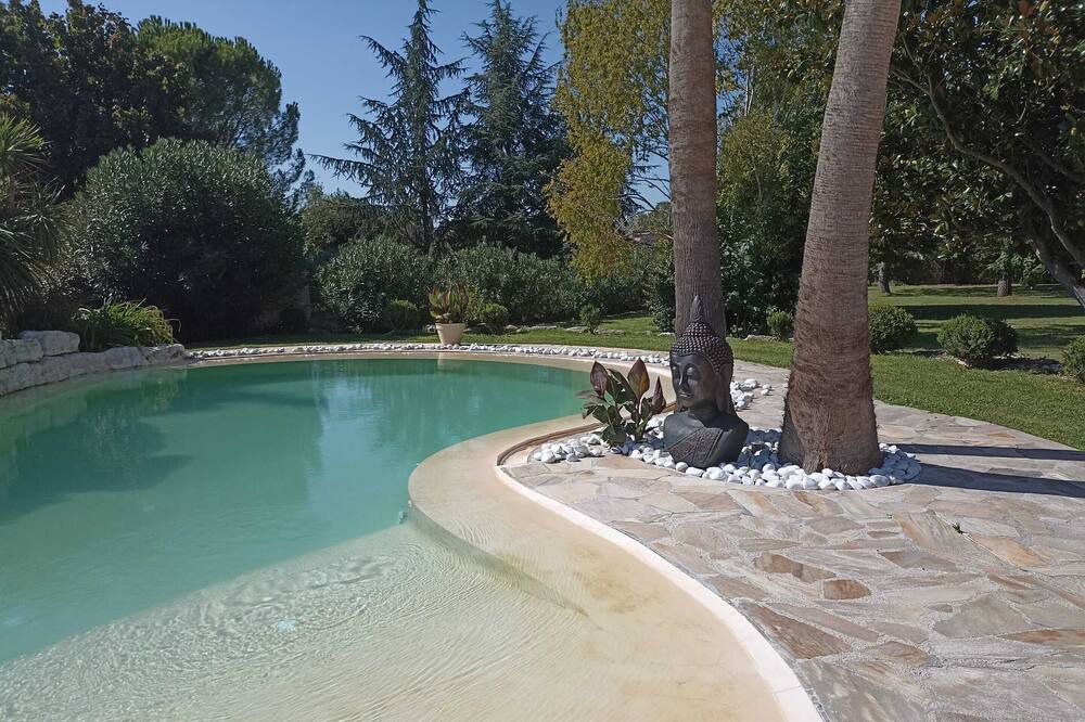 Campagne Villa | Homerez - Villa for 6 ppl. with swimming-pool, garden and terrace at Campagne