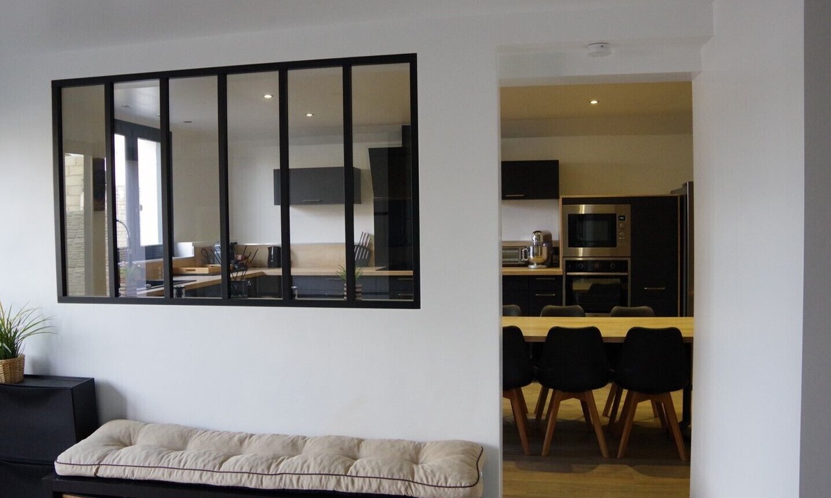 Poissy Bed & Breakfast | Maison Moderne Loft, Idéalement Située Pour les JO 2024. Golf /equitation / Velo