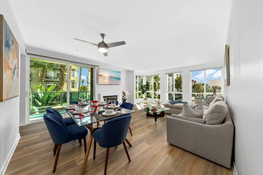 Marina del Rey Apartment | Bleu Mer Spacious Beach view