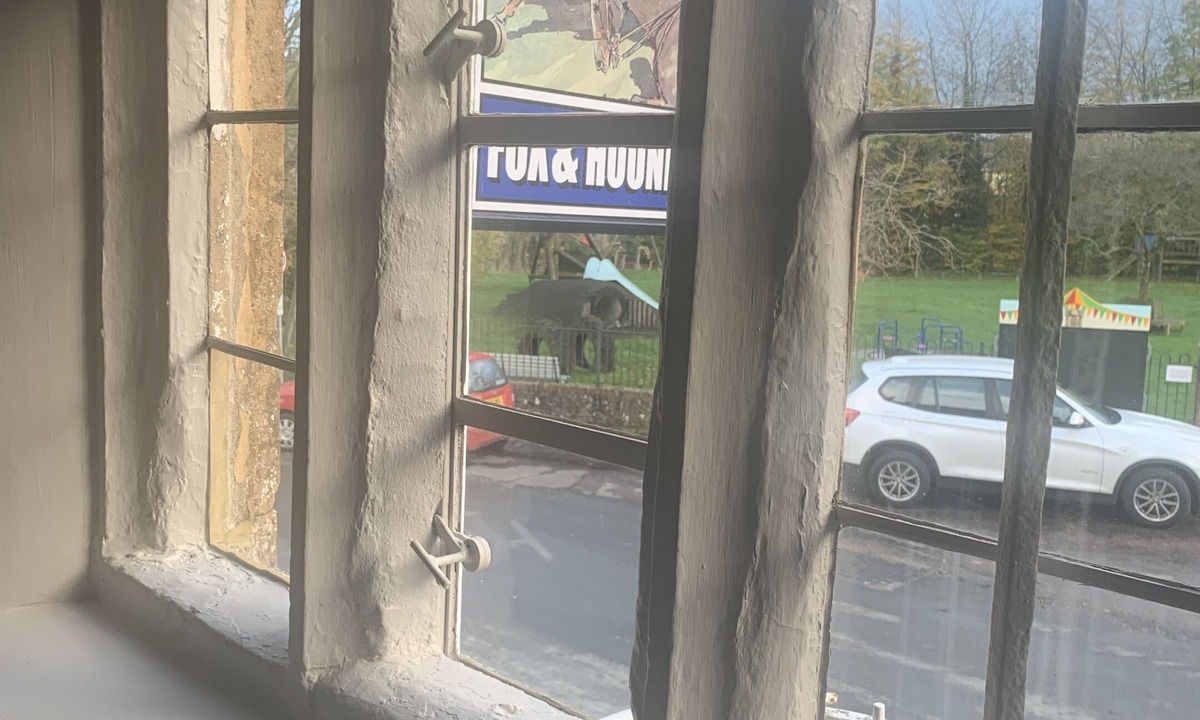 West Compton Bed & Breakfast | fox and hounds inn