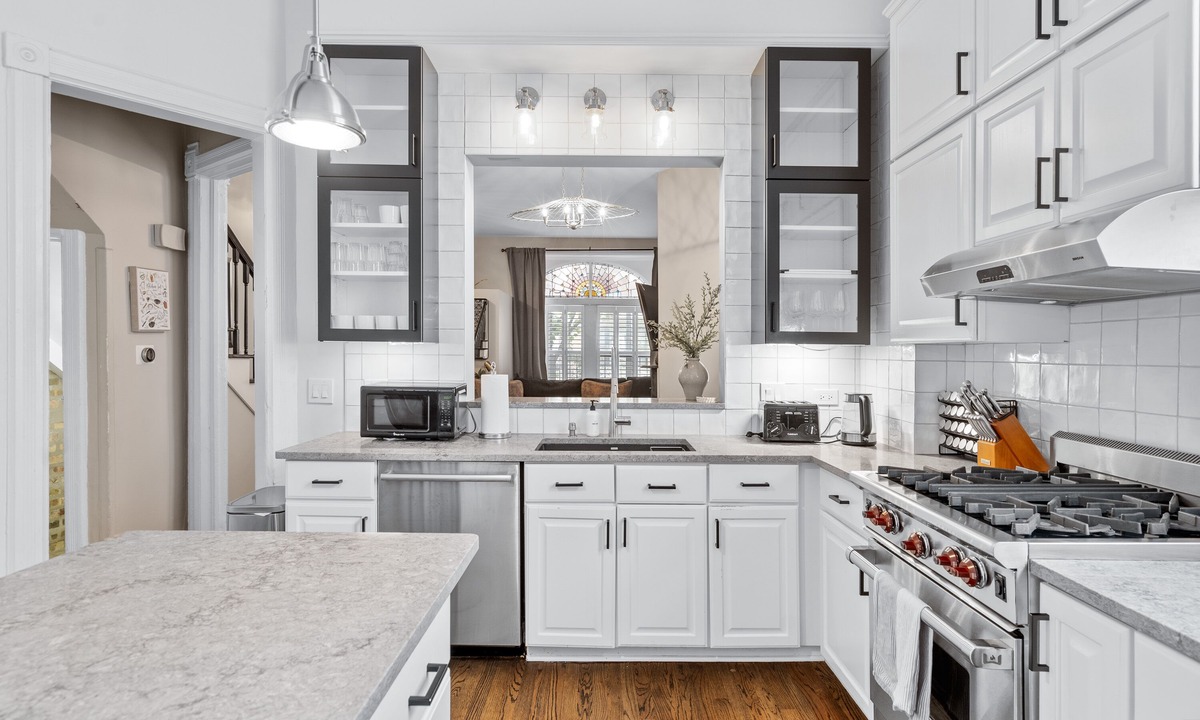 Lincoln Park House | Luxe SFH in the Heart of Old Town