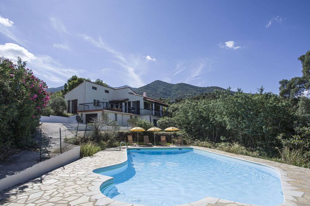 Montesquieu-des-Alberes House | Wonderful private villa with private pool, WIFI, TV, terrace, panoramic view and parking