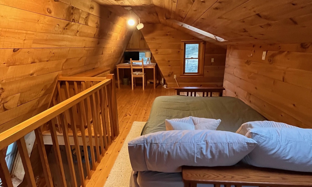 Bristol Ski Chalet | All-season mountain escape