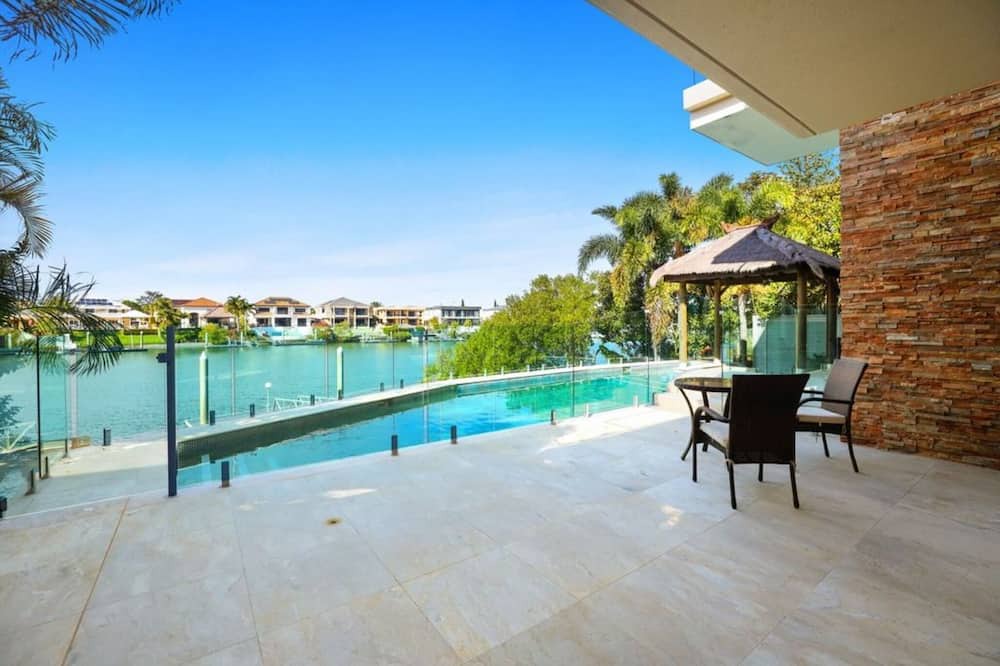 Sorrento Villa | Magnificent multi-level mansion