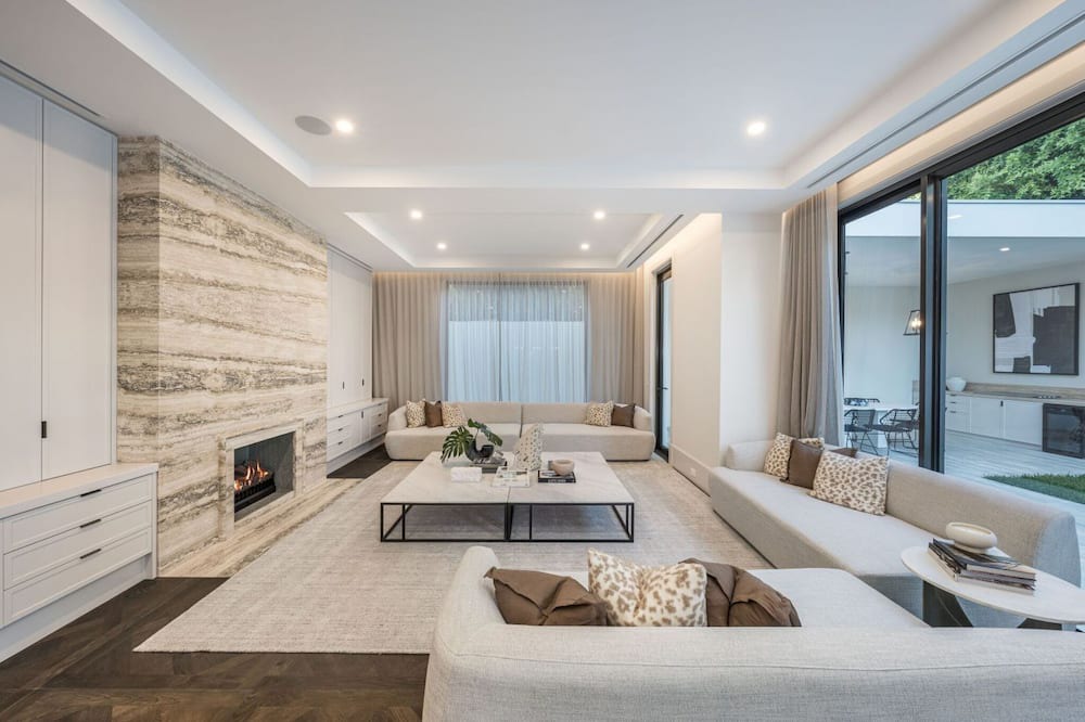 Toorak Villa | Architecturally designed elegance in Toorak