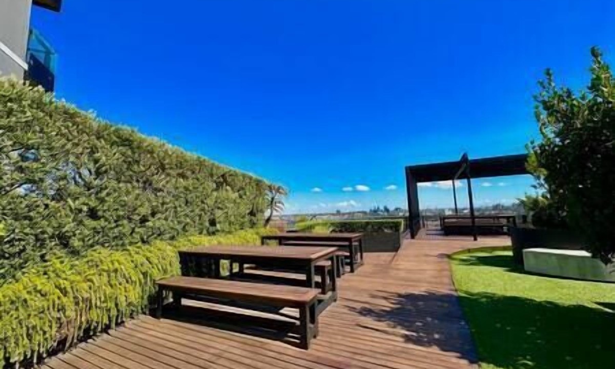 West Melbourne Apartment | 2B1B Cozy near Train Station + Free Parking!