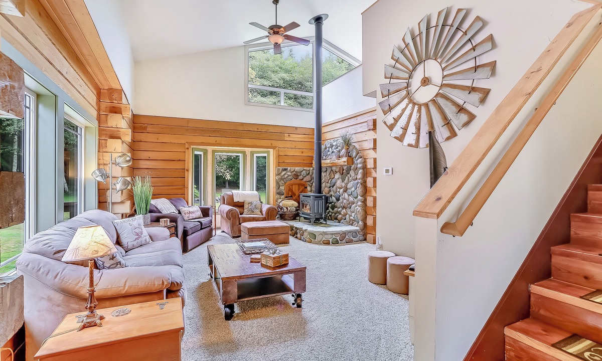 Forks Cabin | Quintessential Pacific Northwest Experience