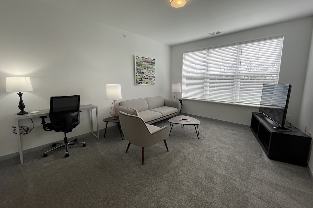 Tuttle West Apartment | Sweet S-U-I-T-E-S in Dublin!