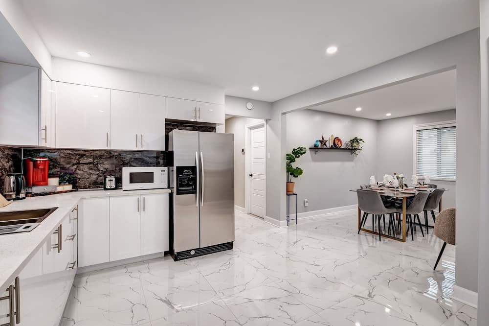 Saint-Leonard House | Modern 3 Bedrooms Lacordaire Suite!