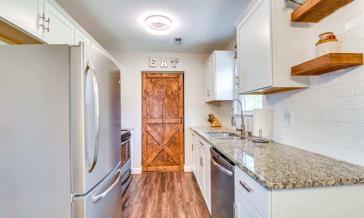 Clemson Cottage | Dog-Friendly Clemson Cottage < 1 Mi to University!