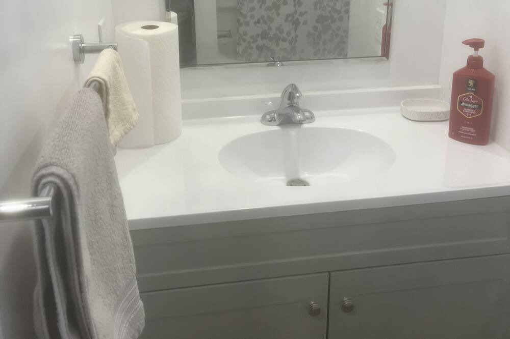 Stephenville Apartment | 2 Bedroom Centrally Located, Stephenville, NL