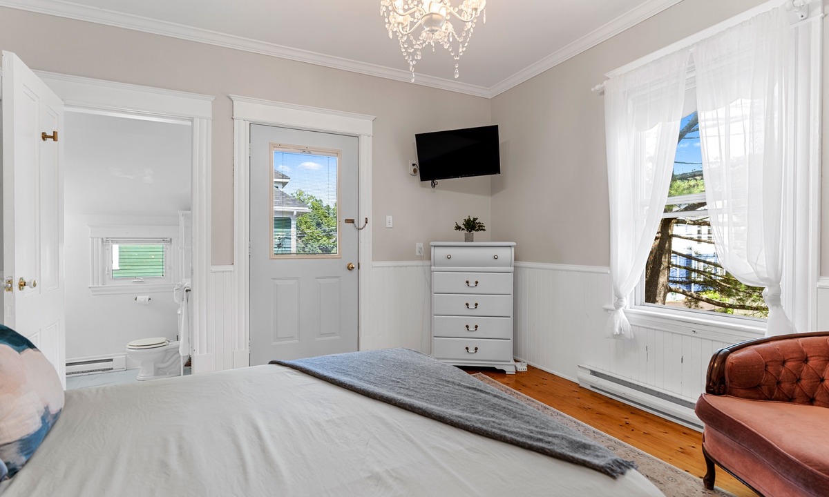 Moncton Apartment | Studio 6 ~ 1 BDRM w/ Private Bath & Balcony