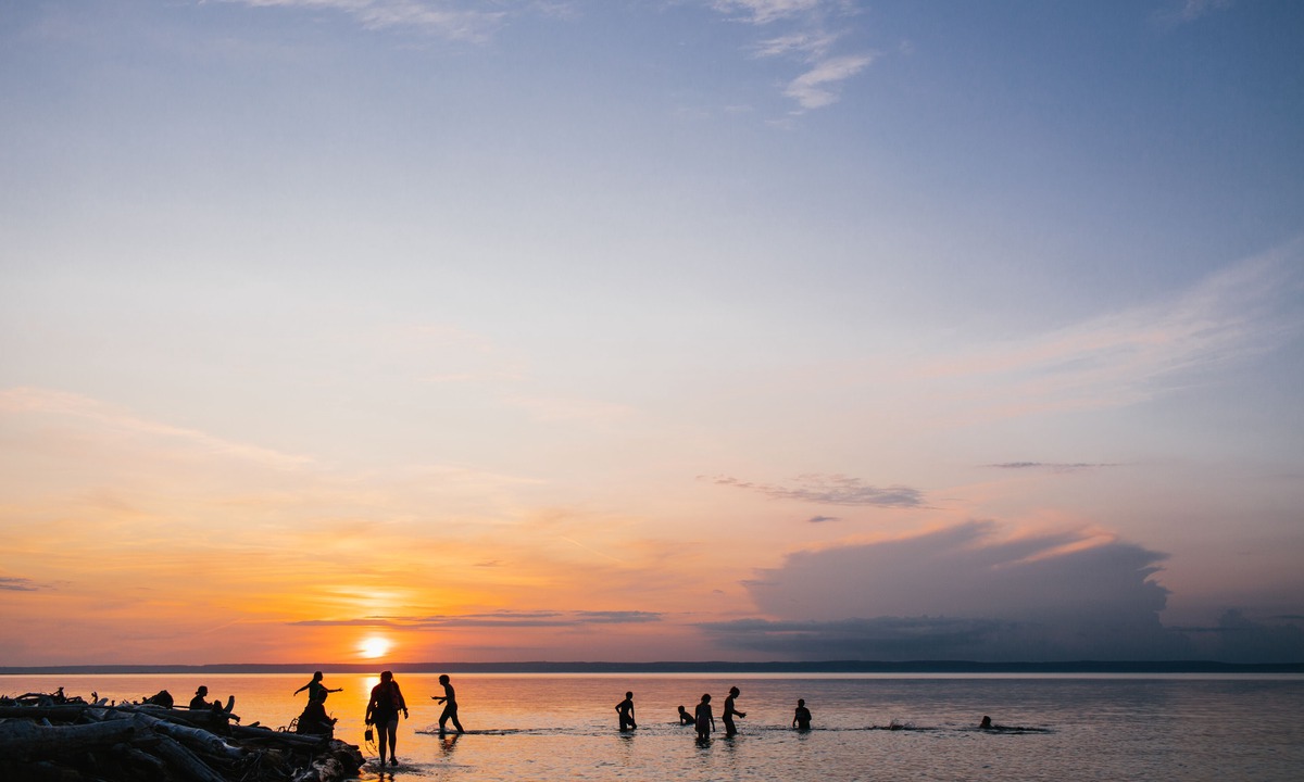 South Range Hostel | Rustic Woodland Lodge