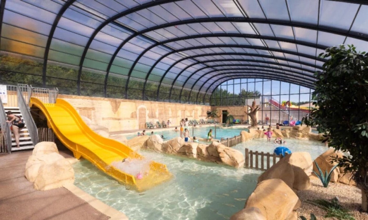 Saint-Julien-des-Landes House | Camping 5 étoiles - Piscine - eec0bg