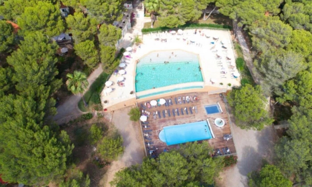 Castelnau-de-Guers House | Mobilhome 4 étoiles - Piscine - eechea