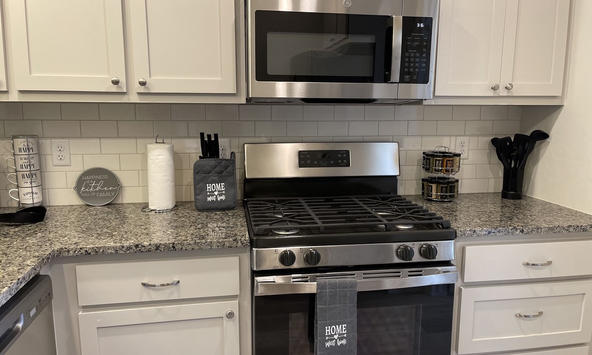 Central Oklahoma City House | New Cozy 3 Bdrm House w/game area - 8 mins to Bricktown and Midtown