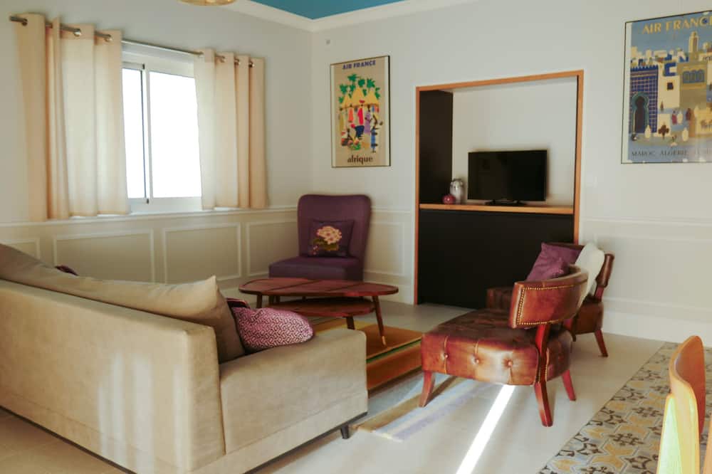 Saint-Brice-sur-Vienne Cottage | The Cottage