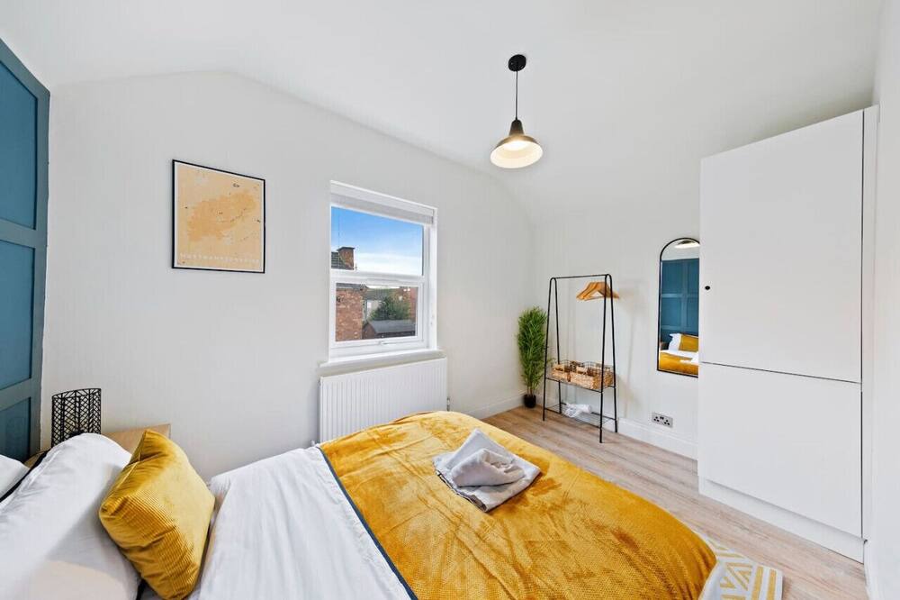 Kettering Apartment | Kettering Central - Modern Luxury Apartment!