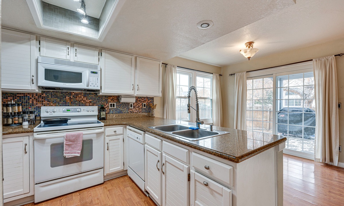 Arvada House | Arvada Home w/ Patio & Fire Pit ~ 16 Mi to Denver!