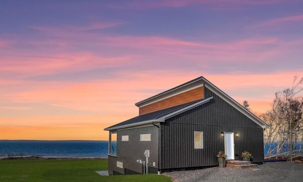 Hall's Harbour Cottage | Driftwood dreams cottage