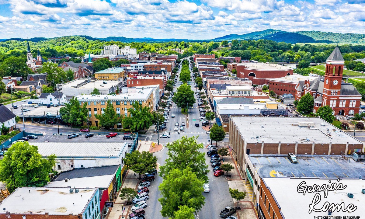 Rome House | Walk downtown from Lumpkin Hill!