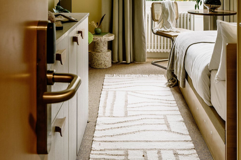 Thamesmead East Apartment | Primrose Hill Studio #60