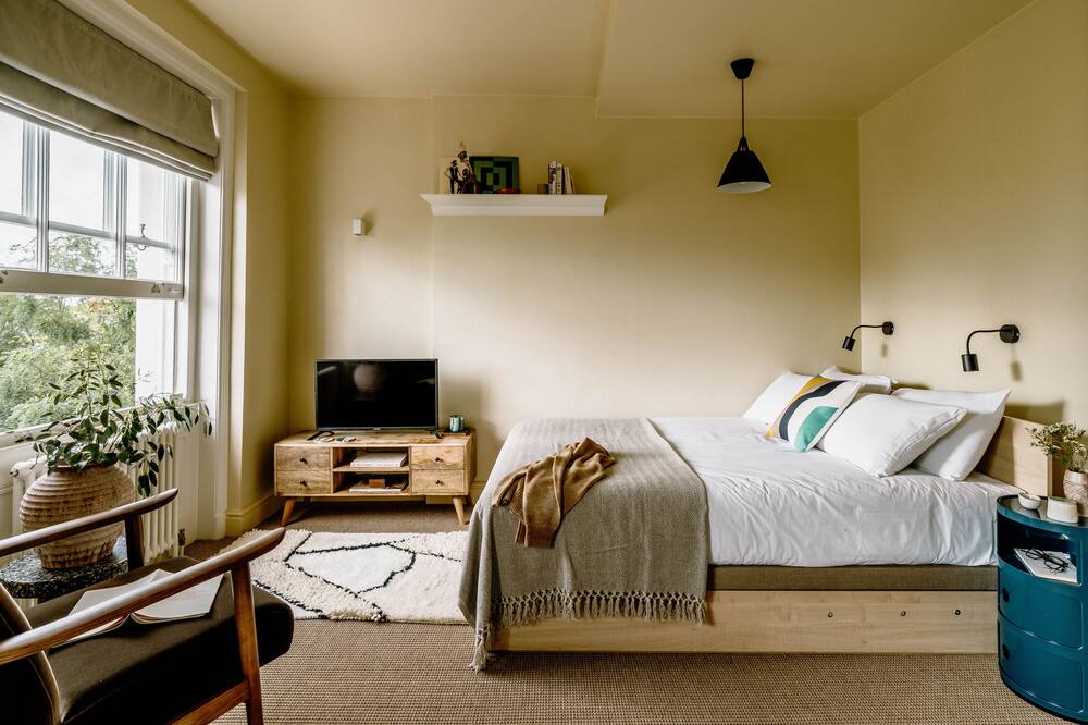 Thamesmead East Apartment | Primrose Hill Studio #45