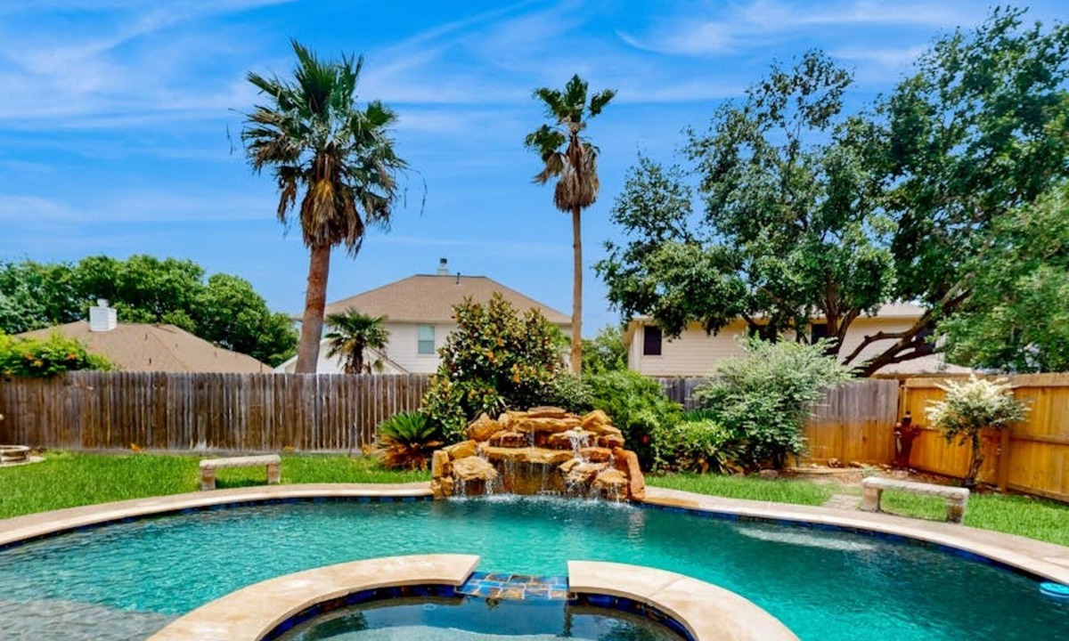 Memorial Parkway House | The Oak House