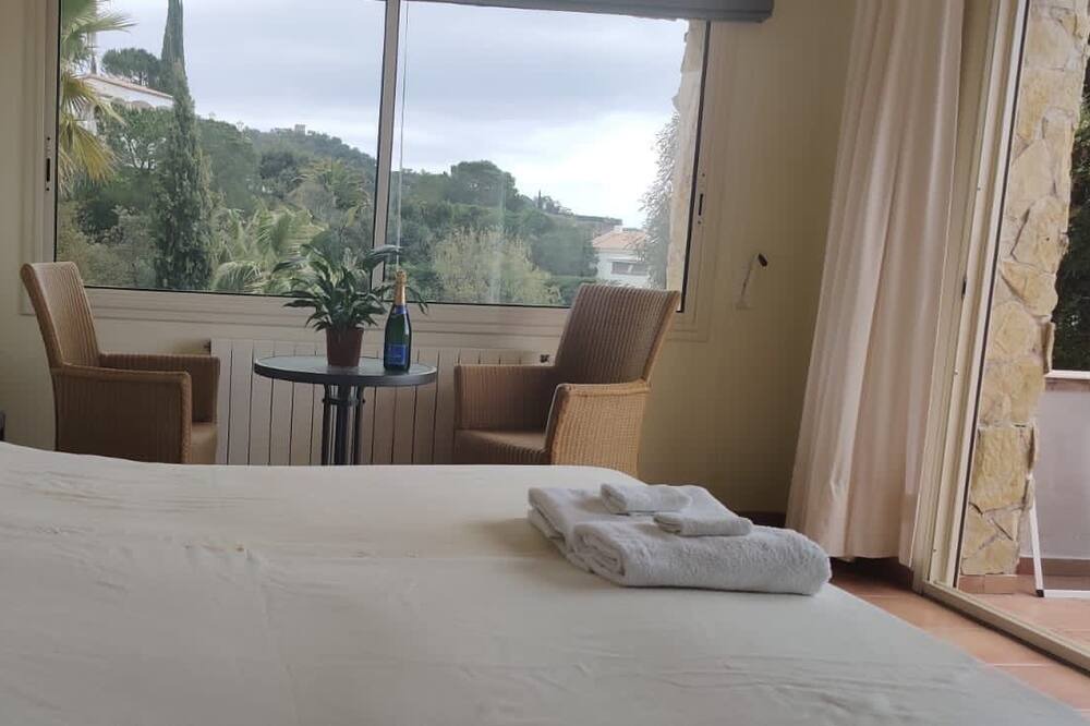 Castell-Platja d'Aro Villa | Villa in Girona