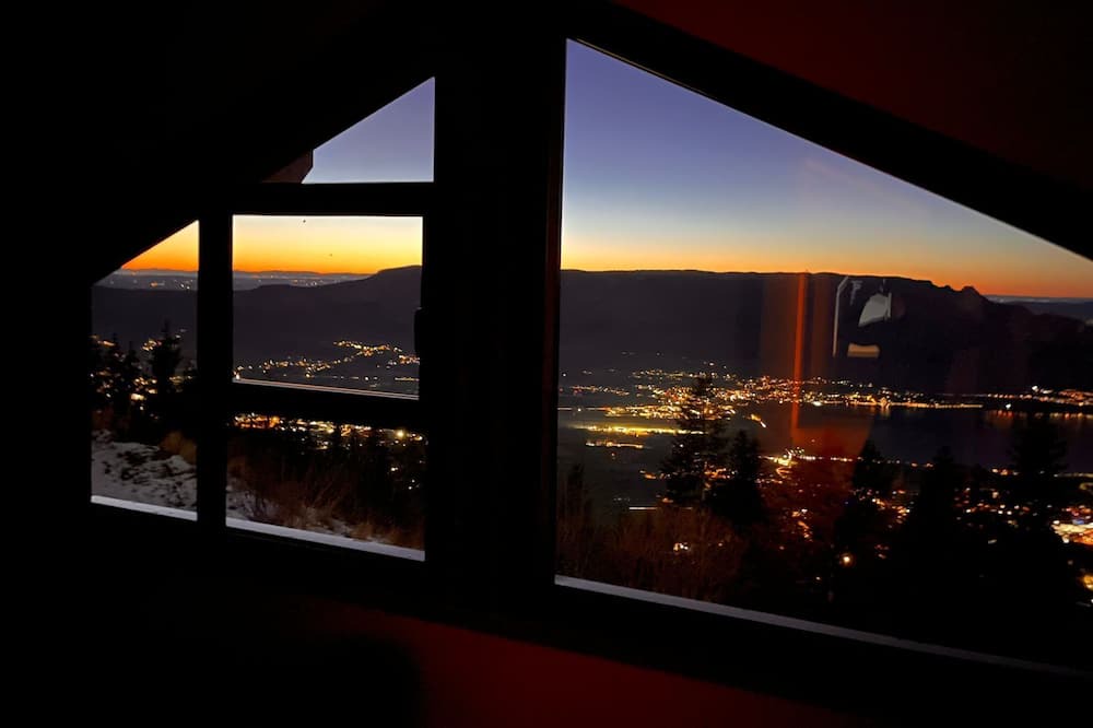 Les Deserts Ski Chalet | Vrbo Property
