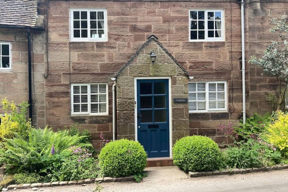 Alton House | Felicity's Cottage - Alton