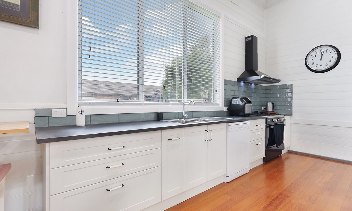 Allansford House | The "Old Guide Hall" - PET FRIENDLY