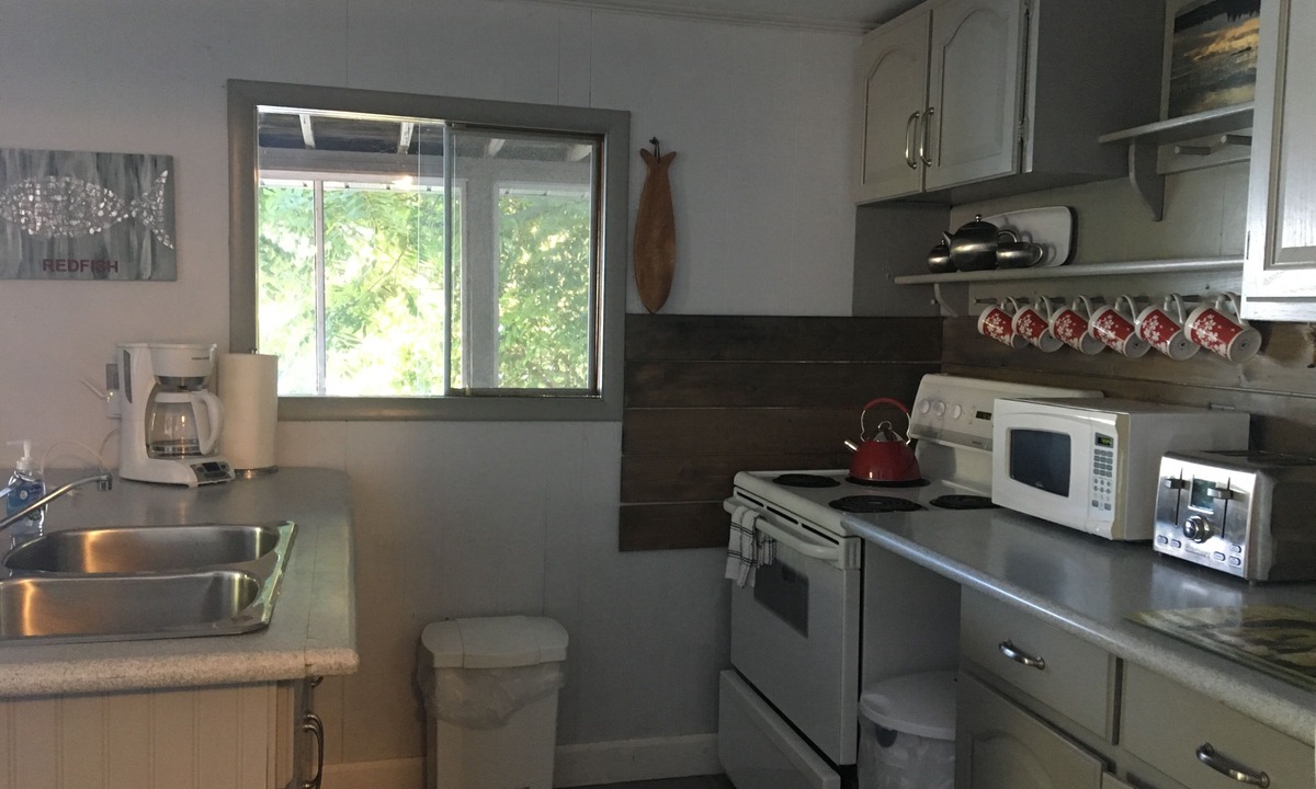 Lyndhurst Cottage | Peace & Tranquility on Lyndhurst Lake #3