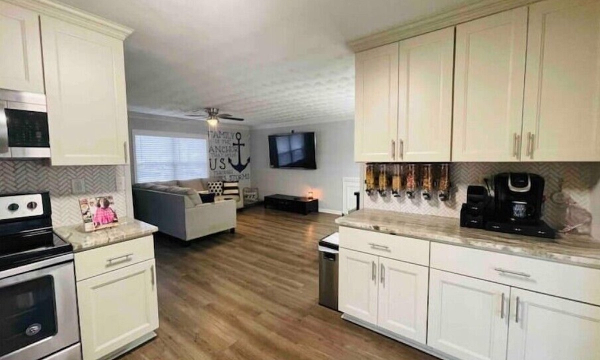 Churchland House | HOME AWAY FROM HOME