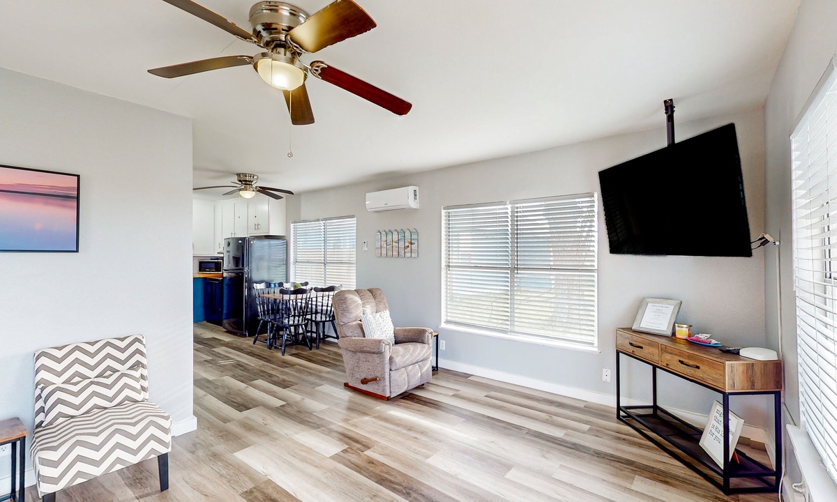 Aransas Pass House | Renovated cottage with private yard, covered patio, & W/D - snowbird-friendly