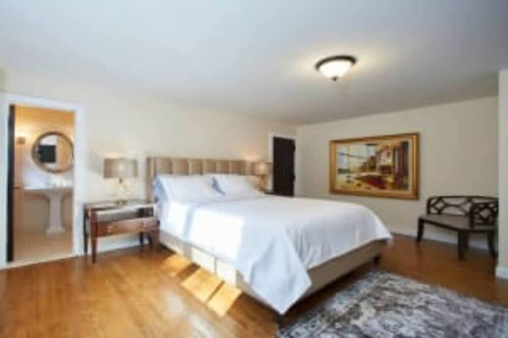 Remsenburg Villa | Villa Cedar Remsenburg Hamptons