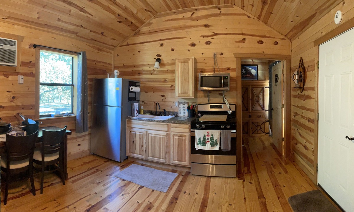 Johnson City Cabin | A “country” cabin setting in the middle of wine vineyards and Texas state parks!