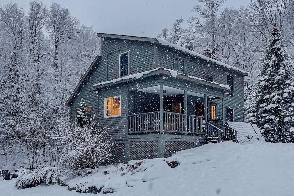 Londonderry Ski Chalet | Rural Luxury by Bromley Mountain